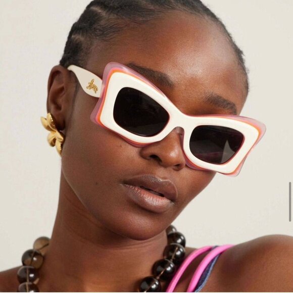 Loewe LW40140U 59A Sunglasses Ivory/Pink Opal Cat Eye Frame, Smoke Lenses - Picture 3 of 11